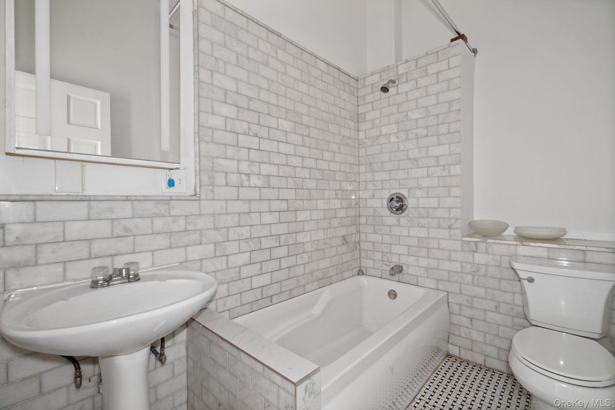 #12 photo, 77 Academy Street, Poughkeepsie , NY 12601