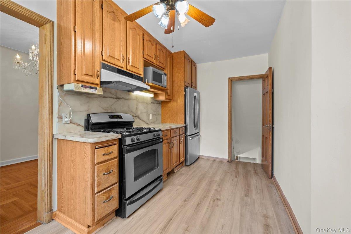 #8 photo, 140 Van cortlandt park south, ブロンクス区 Bronx , NY 10463