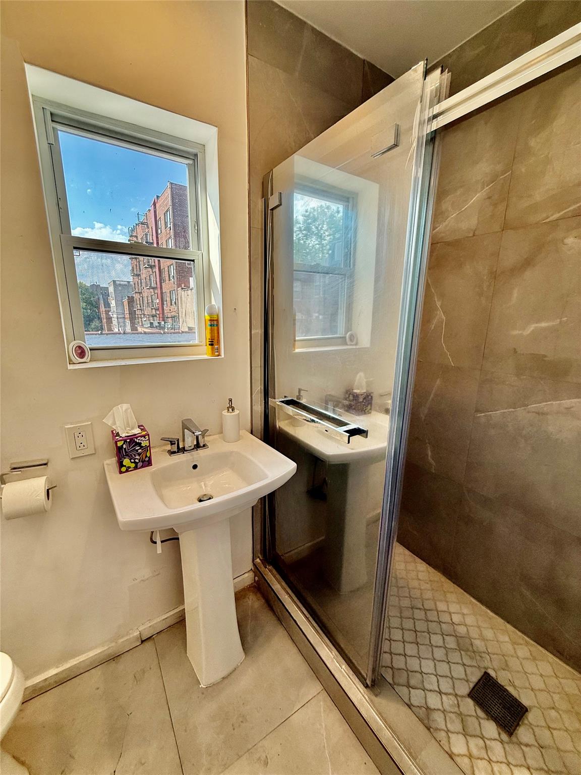 #6 photo, 3287 Westchester Avenue, ブロンクス区 Bronx , NY 10461