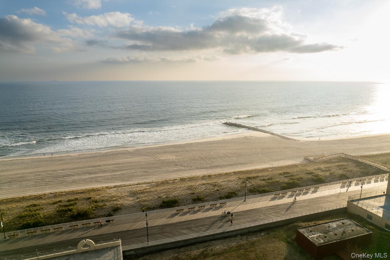 #18 photo, 529 E Chester Street, ナッソー郡 Long Beach , NY 11561