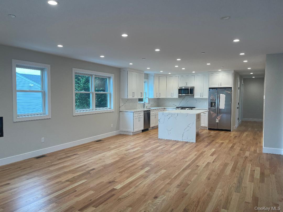 #3 photo, 529 E Chester Street, ナッソー郡 Long Beach , NY 11561