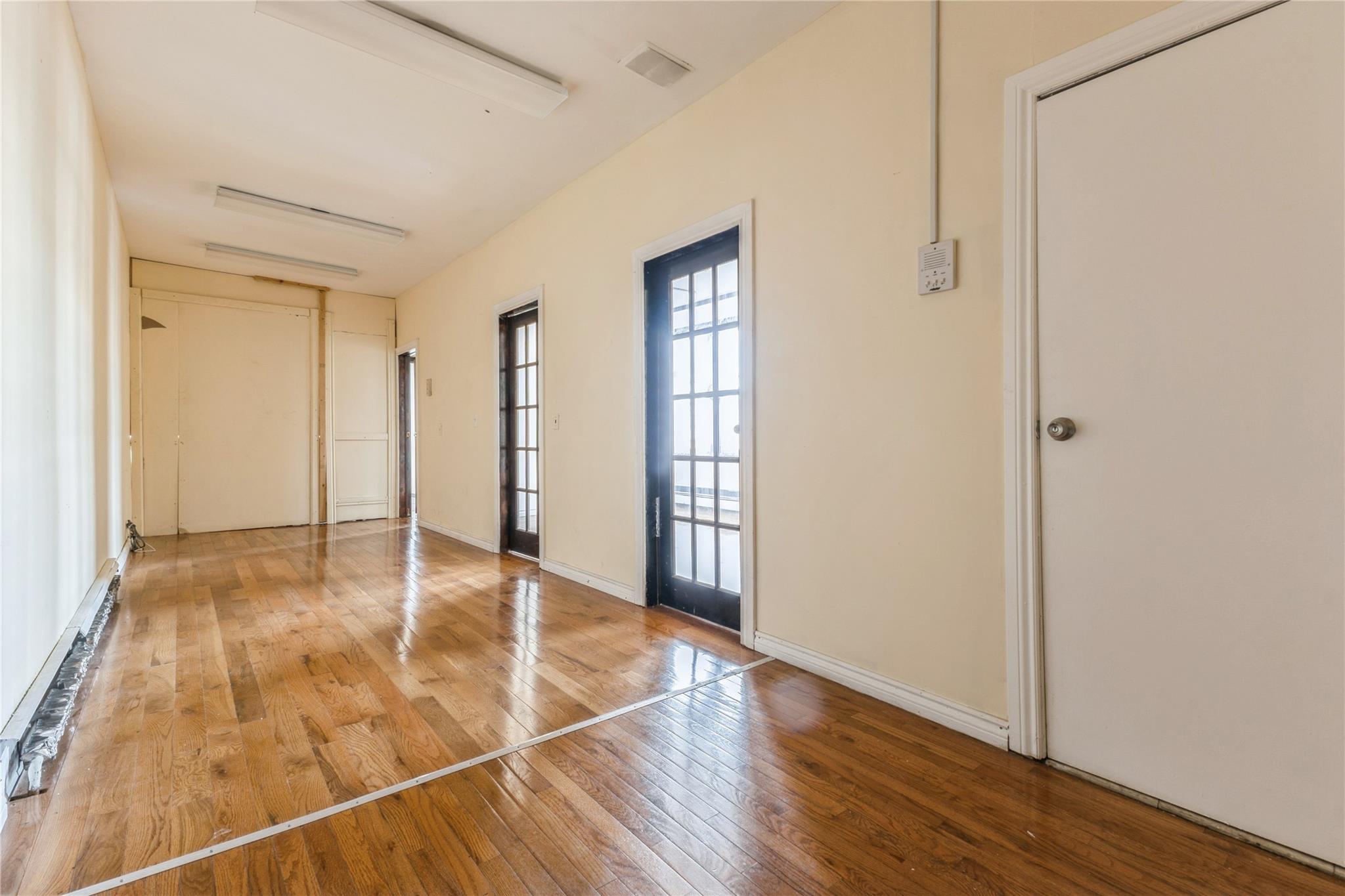 #11 photo, 11918 Liberty Avenue, クイーンズ区 Ozone Park , NY 11419