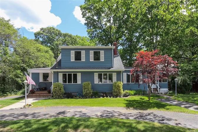 #1 photo, 53 N Evergreen Drive, Selden , NY 11784