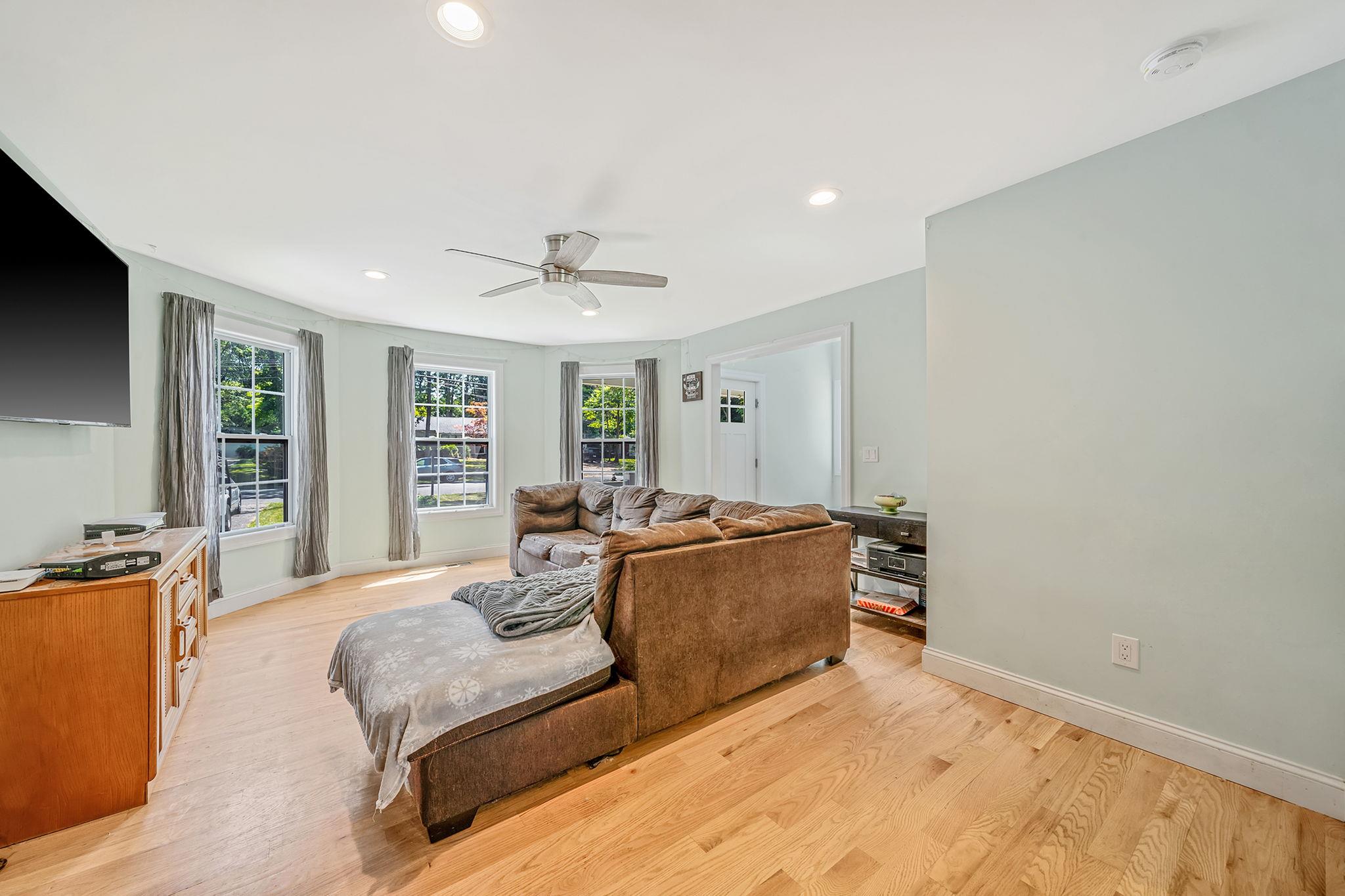 #12 photo, 509 Lockwood Drive, Shirley , NY 11967