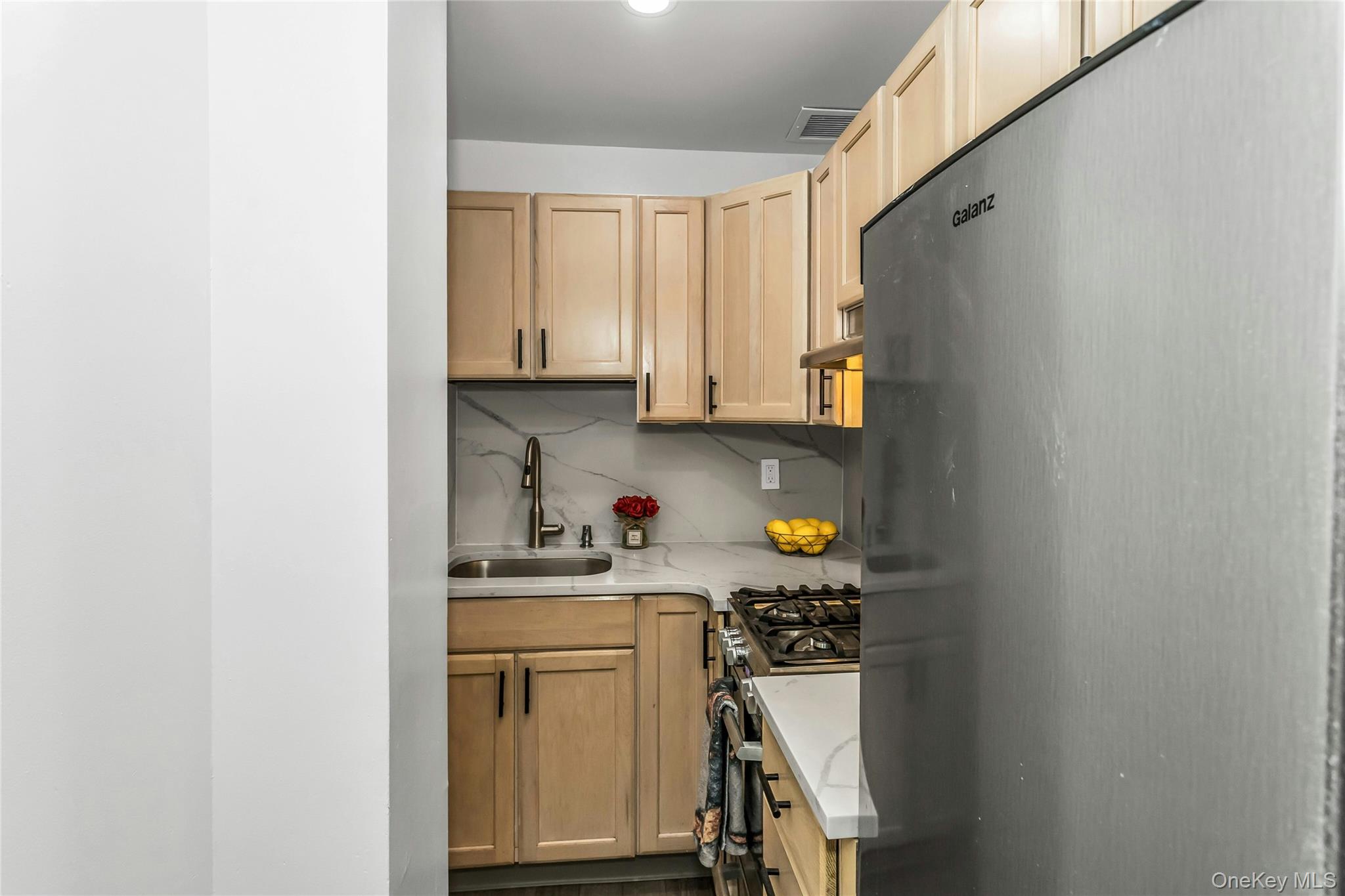 #10 photo, 310 Riverside Boulevard, ナッソー郡 Long Beach , NY 11561