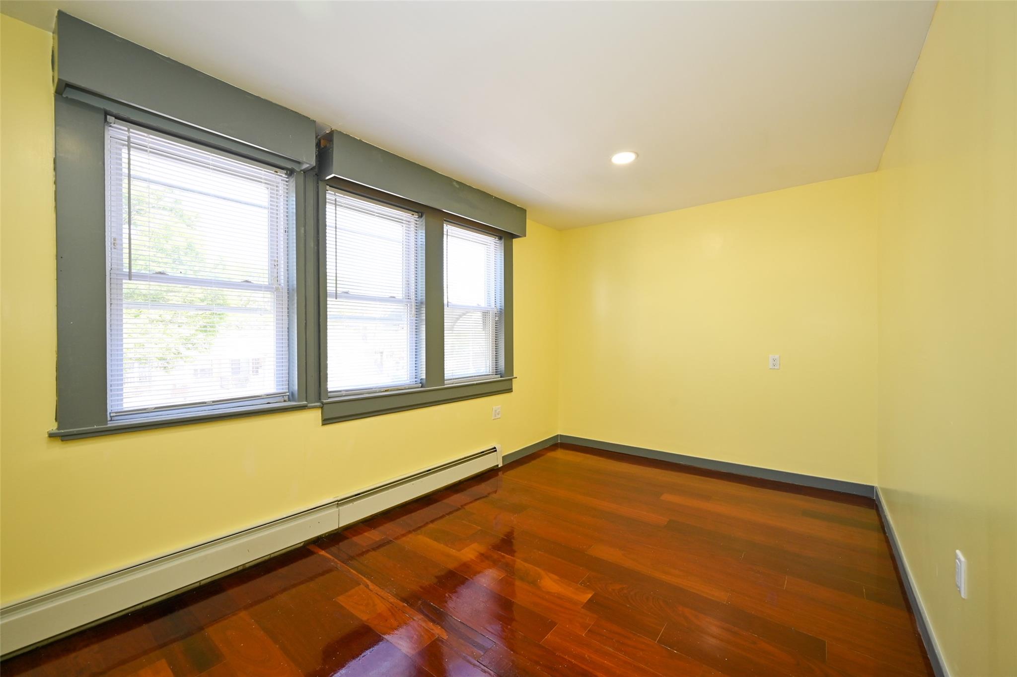 #12 photo, 156-14 65 Avenue, كوينز Flushing , NY 11367