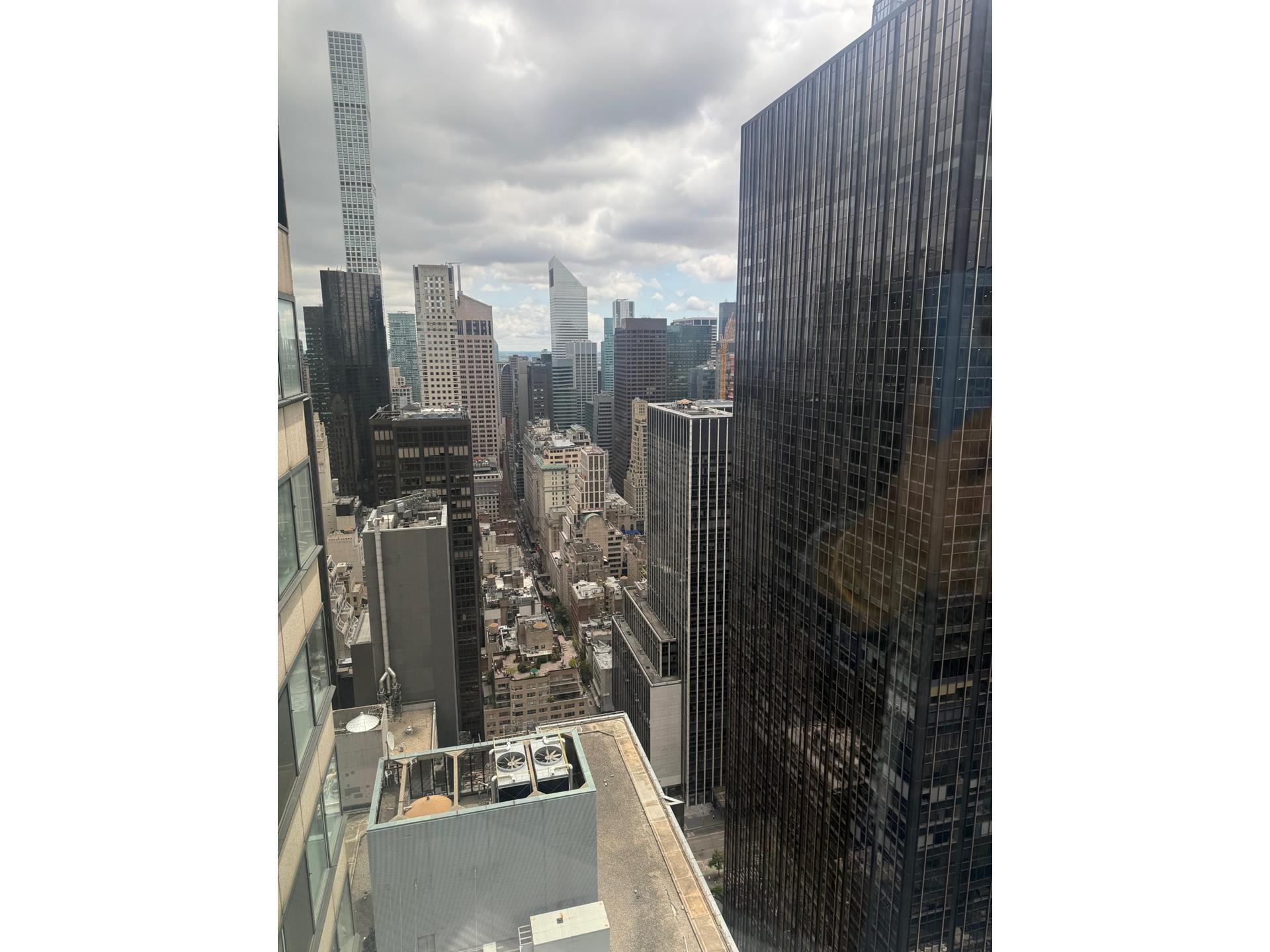 #1 photo, 150 W 56TH Street, 맨해튼 Midtown , NY 10019