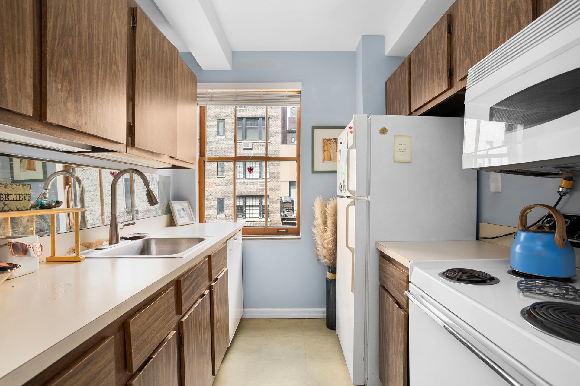 #3 photo, 235 E 49TH Street, マンハッタン Turtle Bay , NY 10017