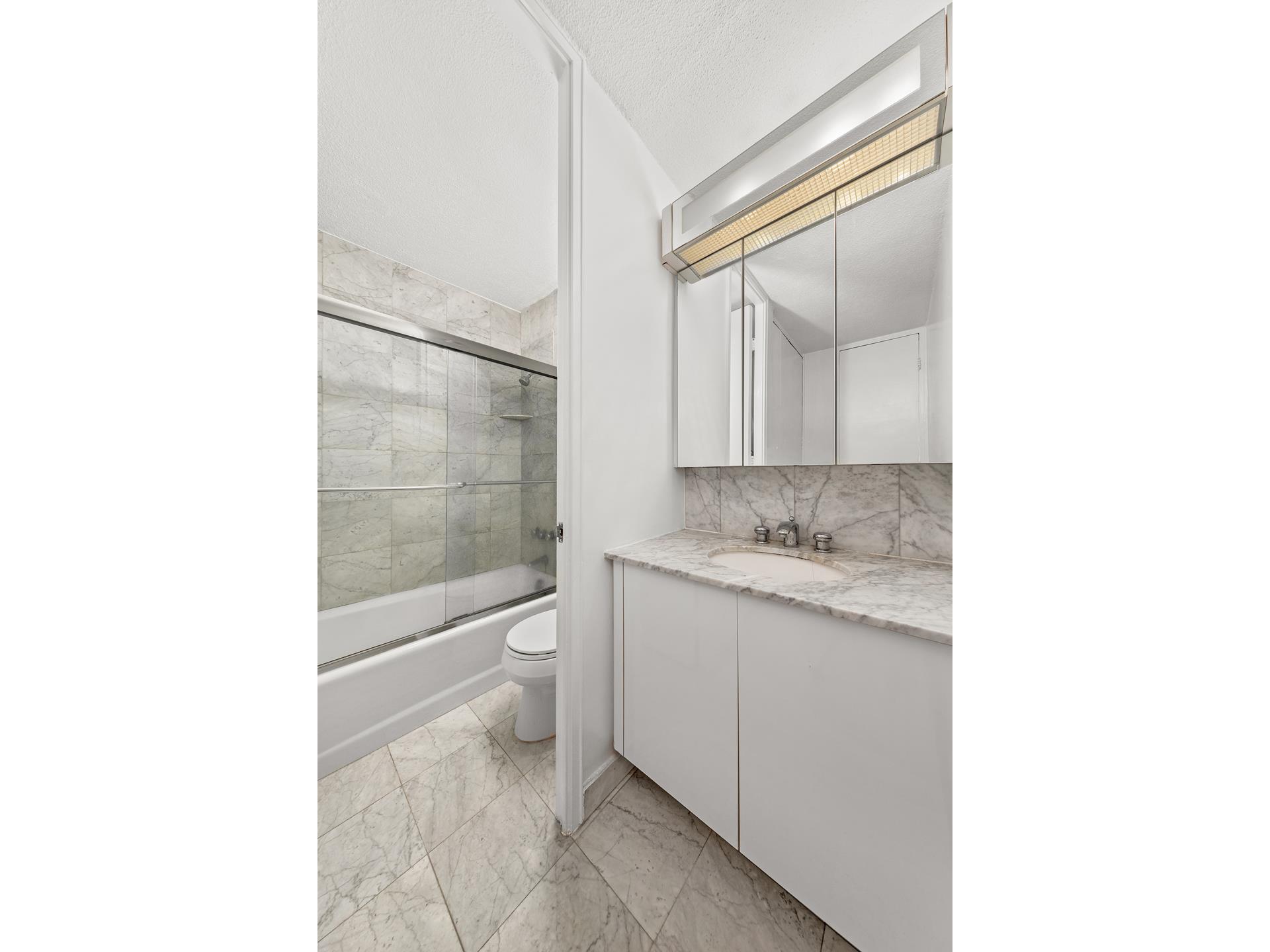 #4 photo, 300 E 40TH Street, マンハッタン Murray Hill , NY 10016