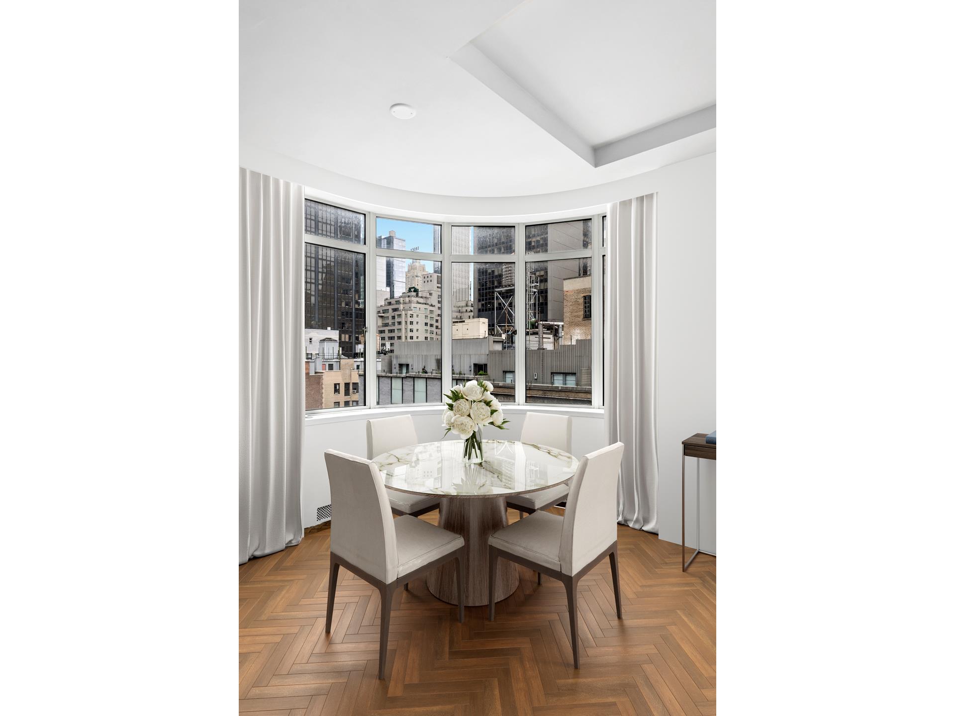 #4 photo, 24 W 55TH Street, マンハッタン Midtown , NY 10019