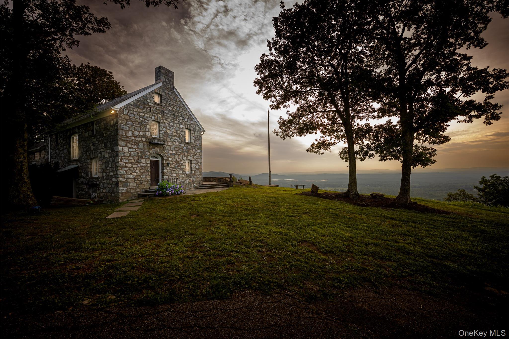 #5 photo, 401 Woodmont Road, Hopewell Junction , NY 12533