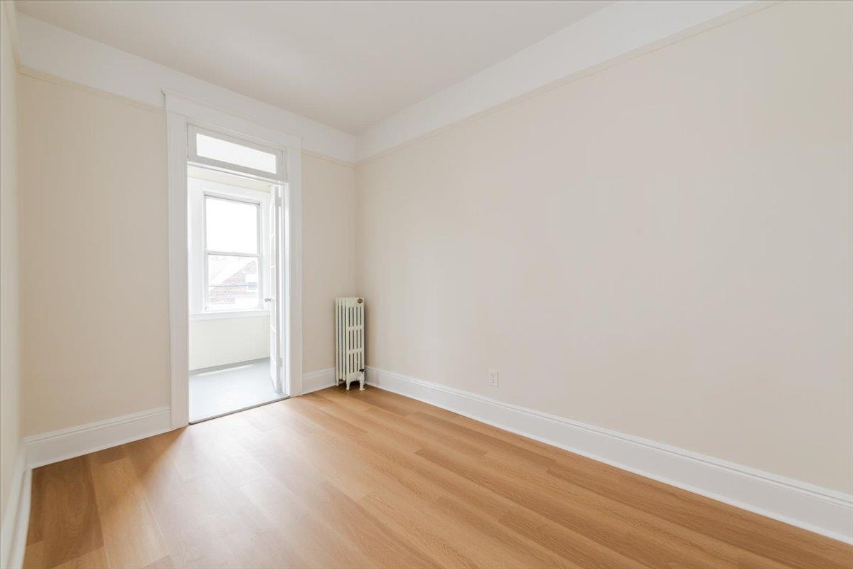 #10 photo, 959 Van Nest Ave, برونكس Bronx , NY 10462