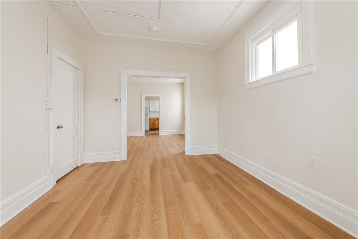 #13 photo, 959 Van Nest Ave, برونكس Bronx , NY 10462