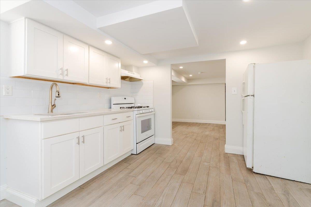 #20 photo, 959 Van Nest Ave, برونكس Bronx , NY 10462