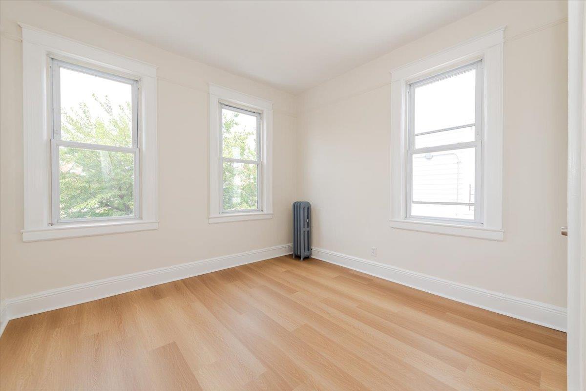 #6 photo, 959 Van Nest Ave, برونكس Bronx , NY 10462