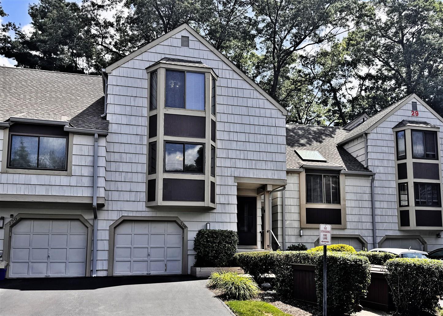 #1 photo, 168 Treetop Circle, Nanuet , NY 10954