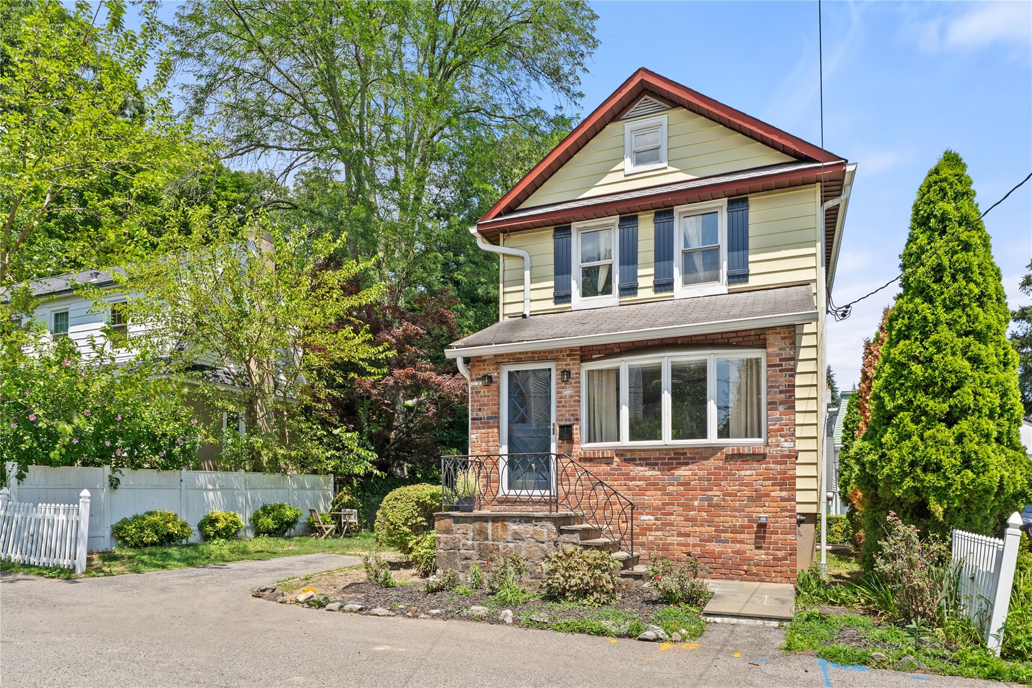 #1 photo, 1 Saunders Street, 紐約州 Hastings-on-Hudson , NY 10706