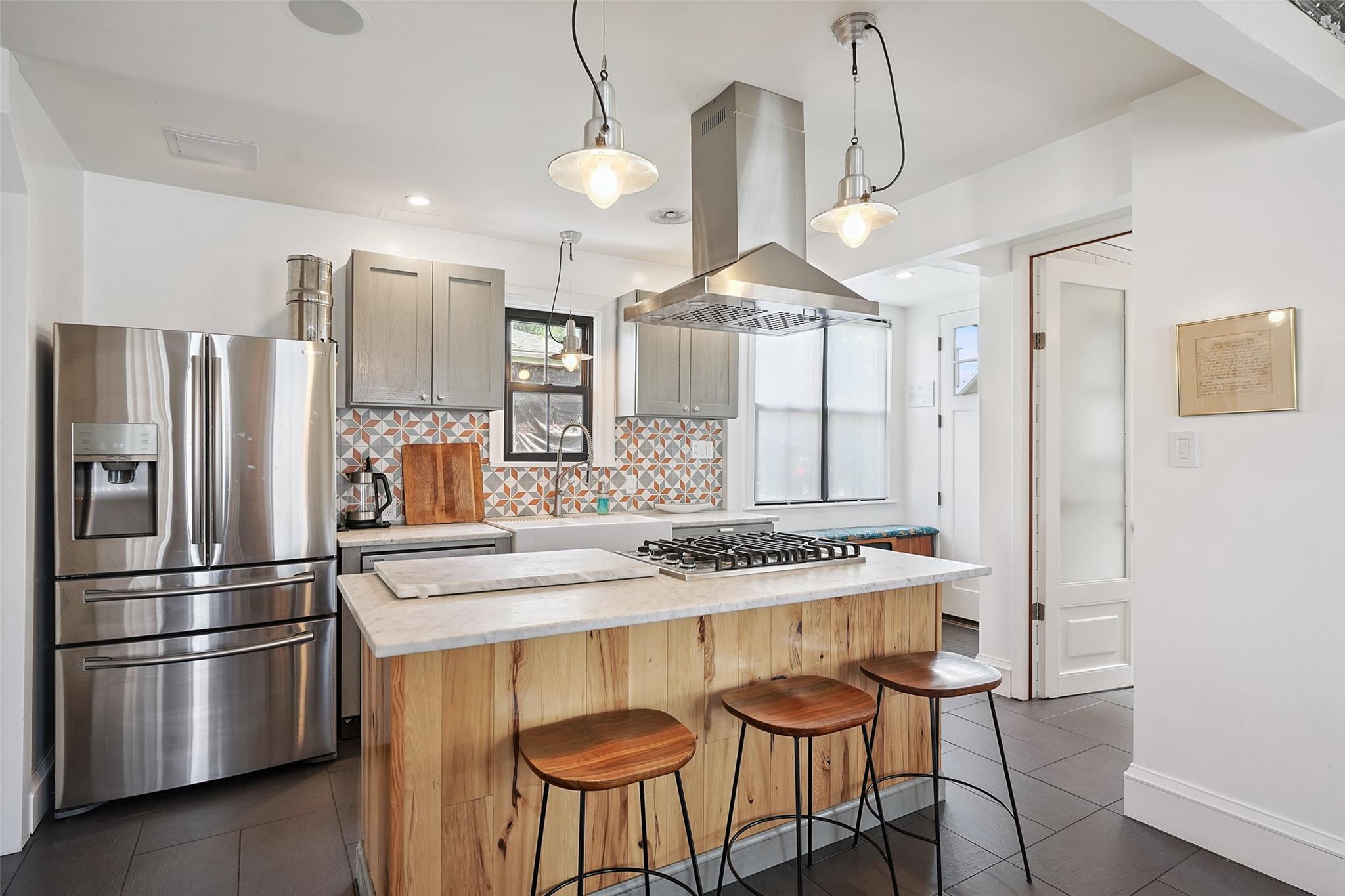 #5 photo, 2 Lincoln Terrace, Newburgh , NY 12550