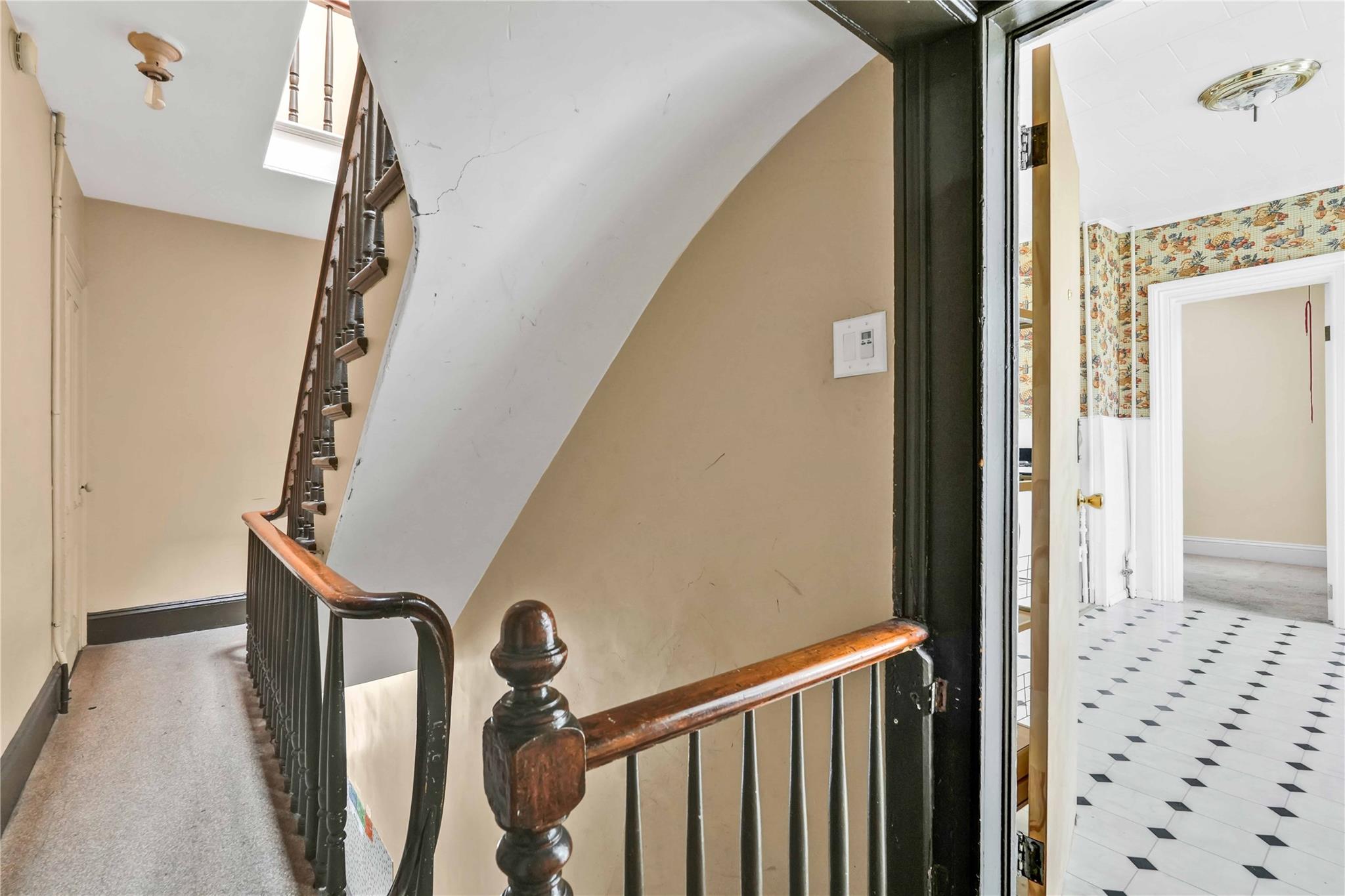 #5 photo, 3245 37th Street, Astoria , NY 11103