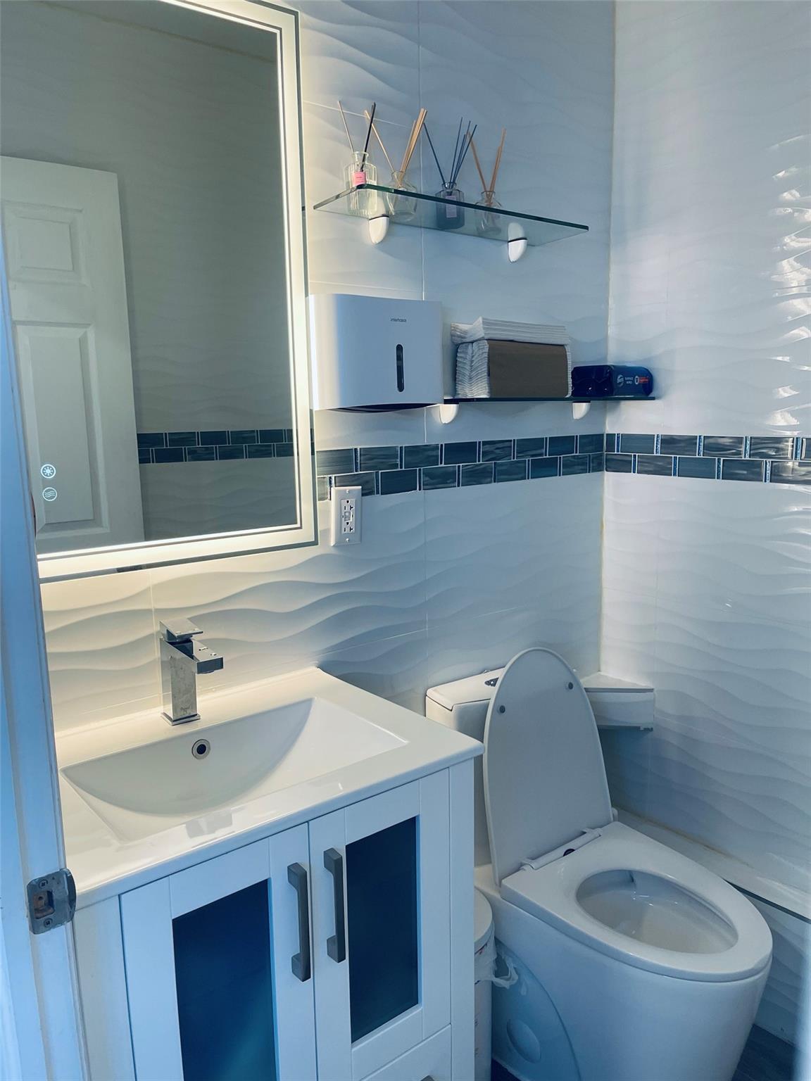 #4 photo, 133-47 Roosevelt Avenue, クイーンズ区 Flushing , NY 11354