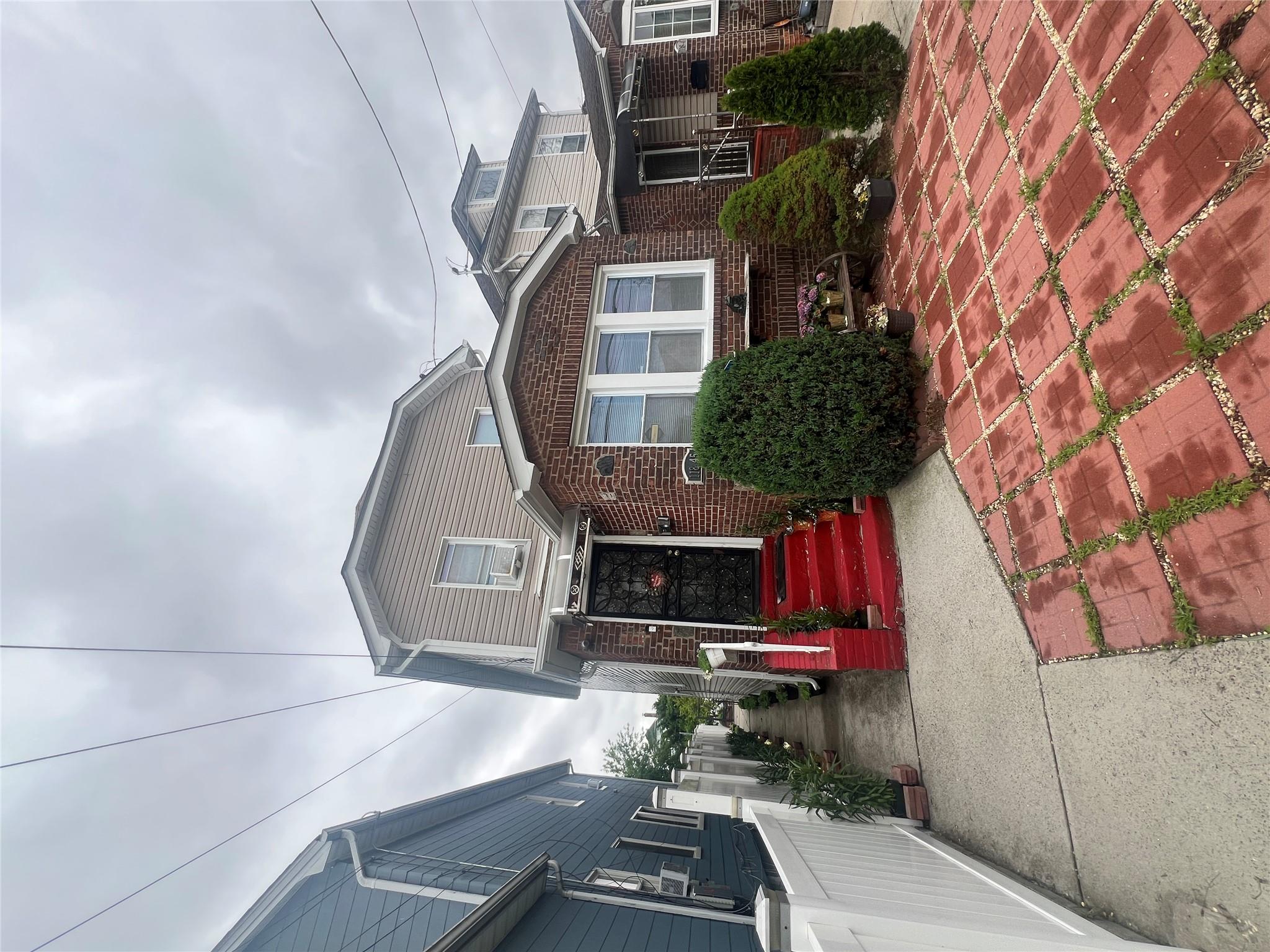 #1 photo, 11845 218th Street, クイーンズ区 Cambria Heights , NY 11411