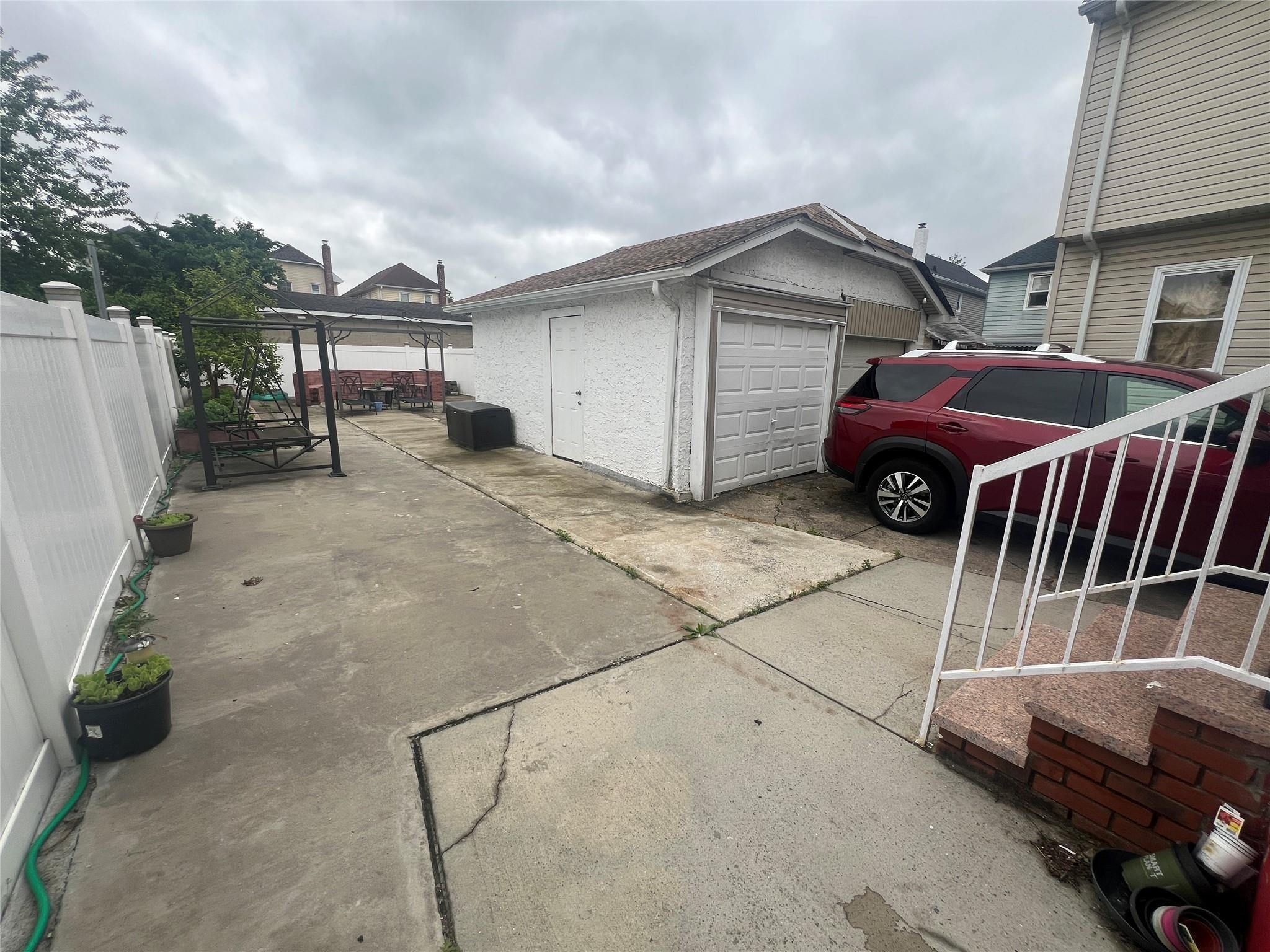 #4 photo, 11845 218th Street, クイーンズ区 Cambria Heights , NY 11411