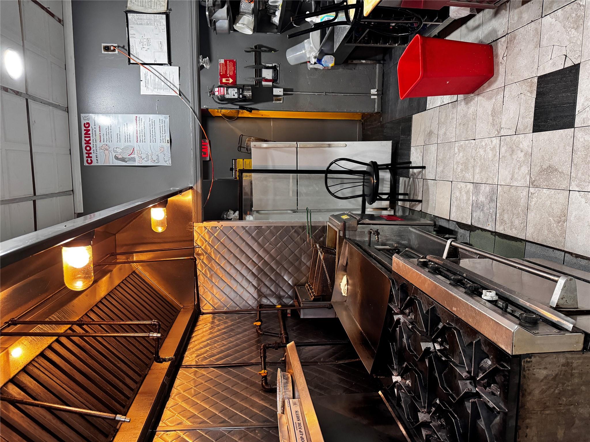 #10 photo, 214-21 Jamaica Avenue, クイーンズ区 Queens Village , NY 11428