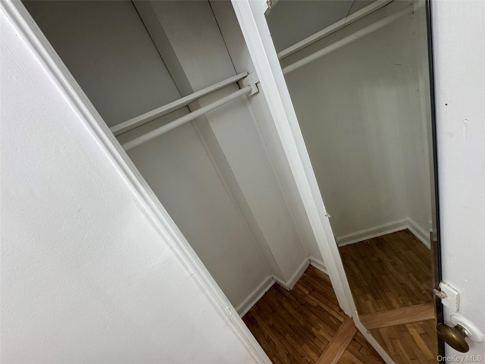 #18 photo, 14021 Burden Crescent, クイーンズ区 Briarwood , NY 11435