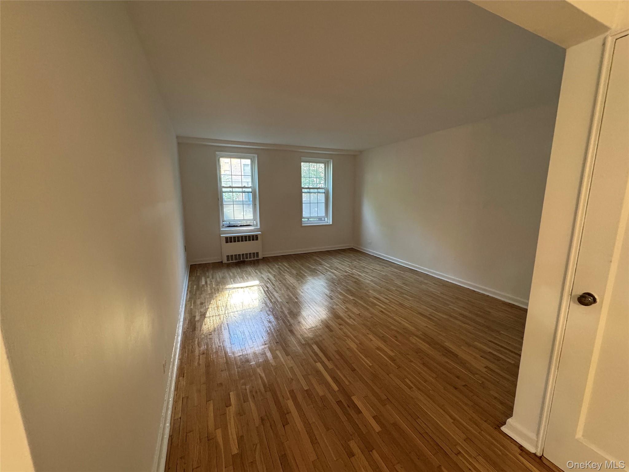 #7 photo, 14021 Burden Crescent, クイーンズ区 Briarwood , NY 11435