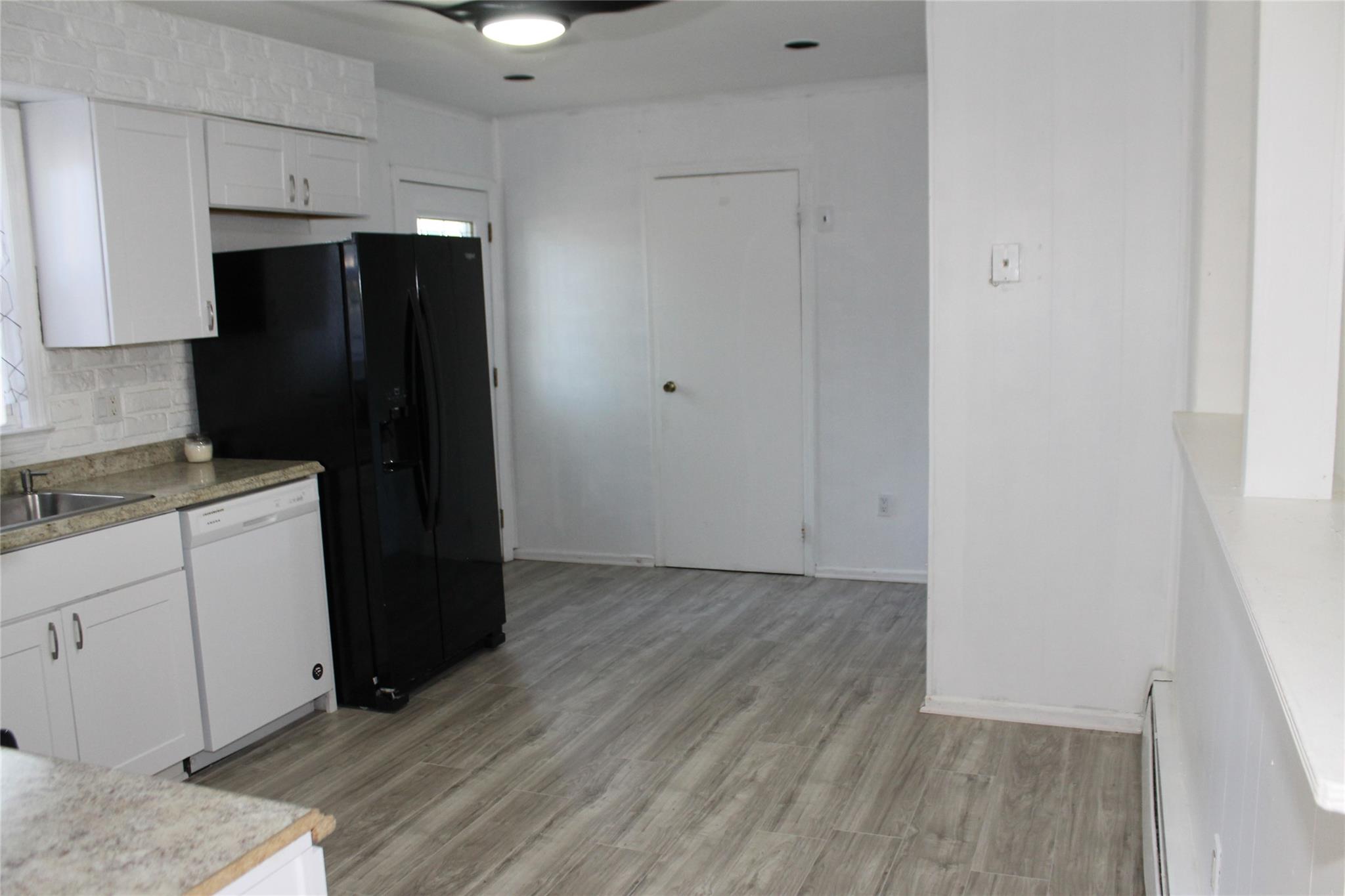 #17 photo, 11 Roberts Road, サフォーク郡 Shirley , NY 11967