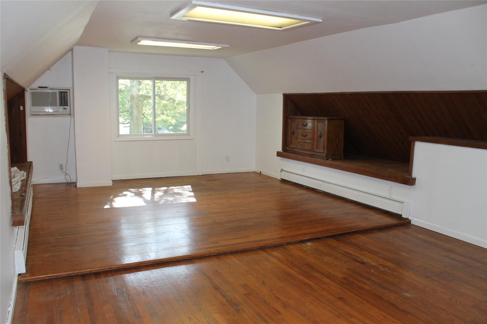 #2 photo, 11 Roberts Road, サフォーク郡 Shirley , NY 11967