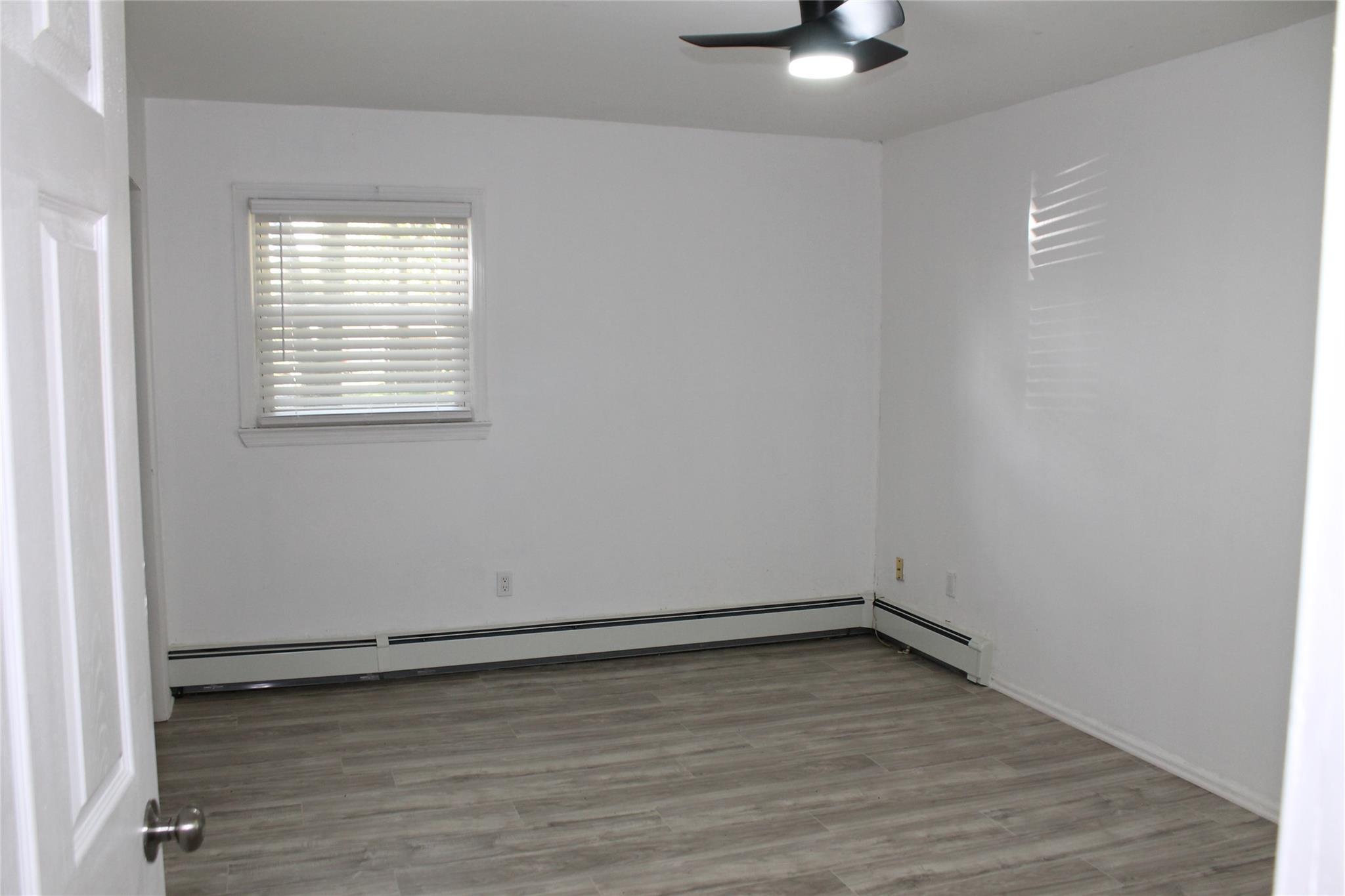 #7 photo, 11 Roberts Road, サフォーク郡 Shirley , NY 11967