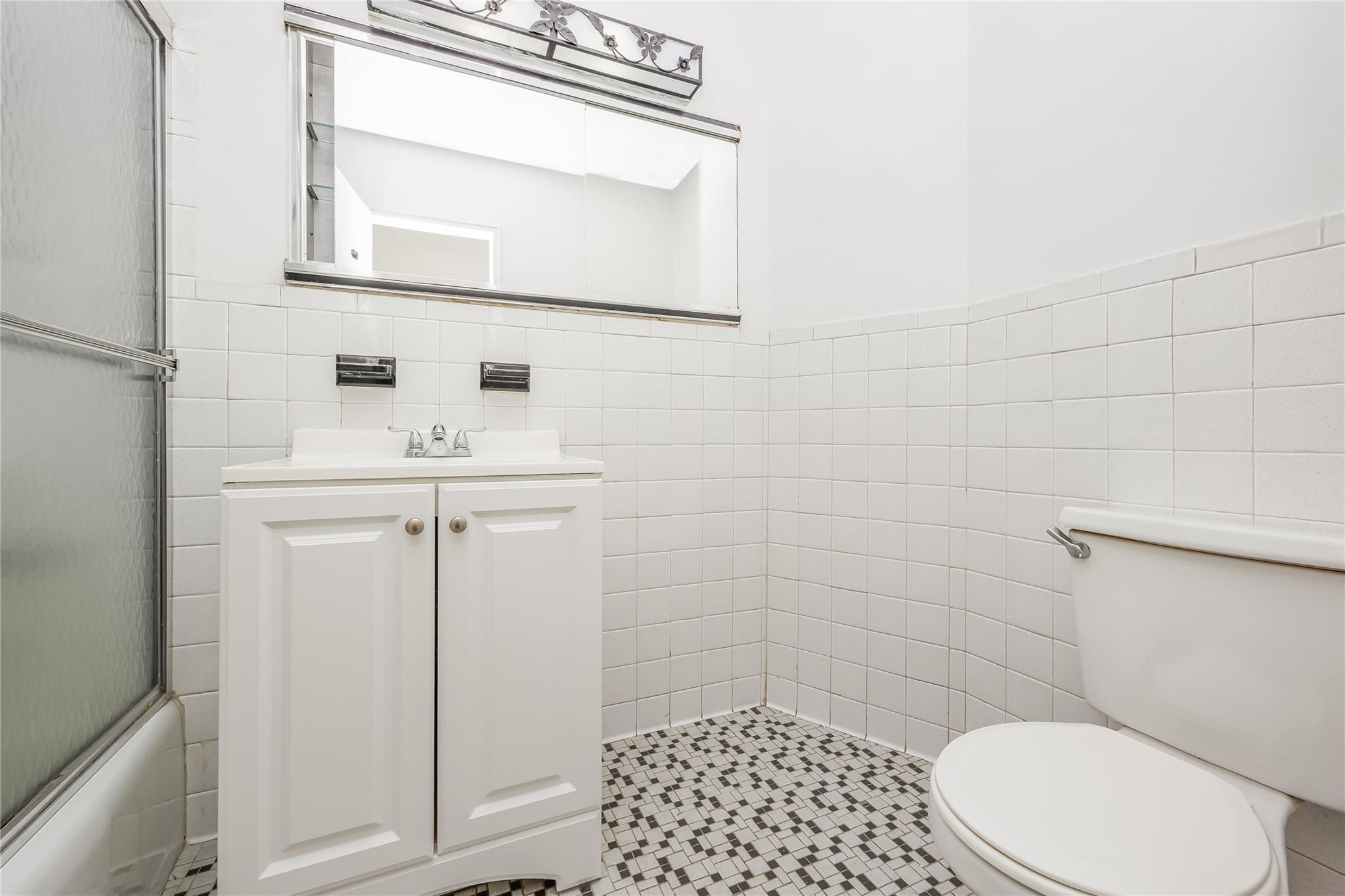 #16 photo, 85-15 Main Street, 皇后區 Briarwood , NY 11435