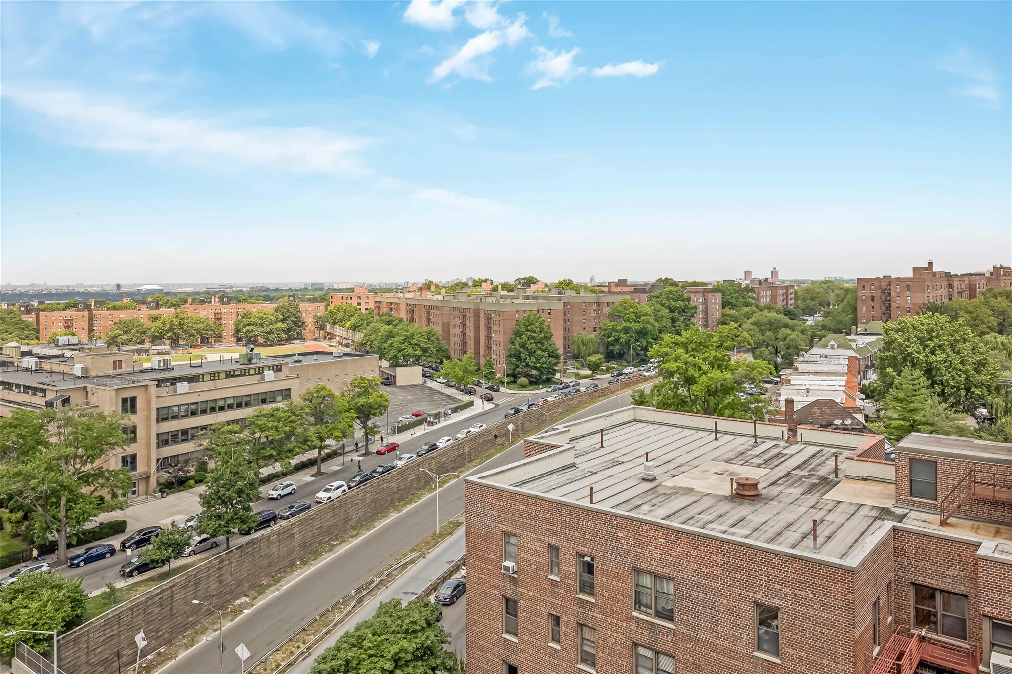 #17 photo, 85-15 Main Street, 皇后區 Briarwood , NY 11435