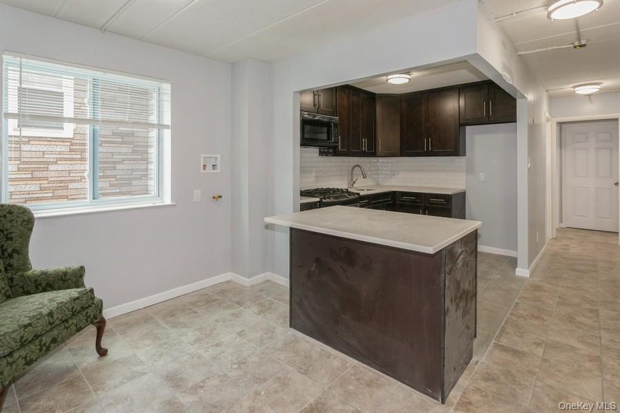 #16 photo, 3745 75th Street, クイーンズ区 Jackson Heights , NY 11372