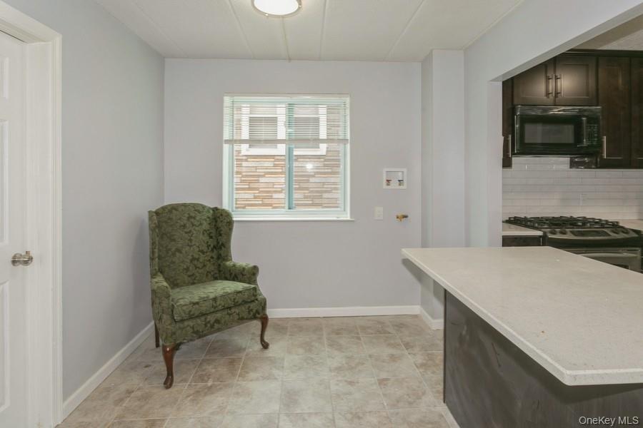 #4 photo, 3745 75th Street, クイーンズ区 Jackson Heights , NY 11372