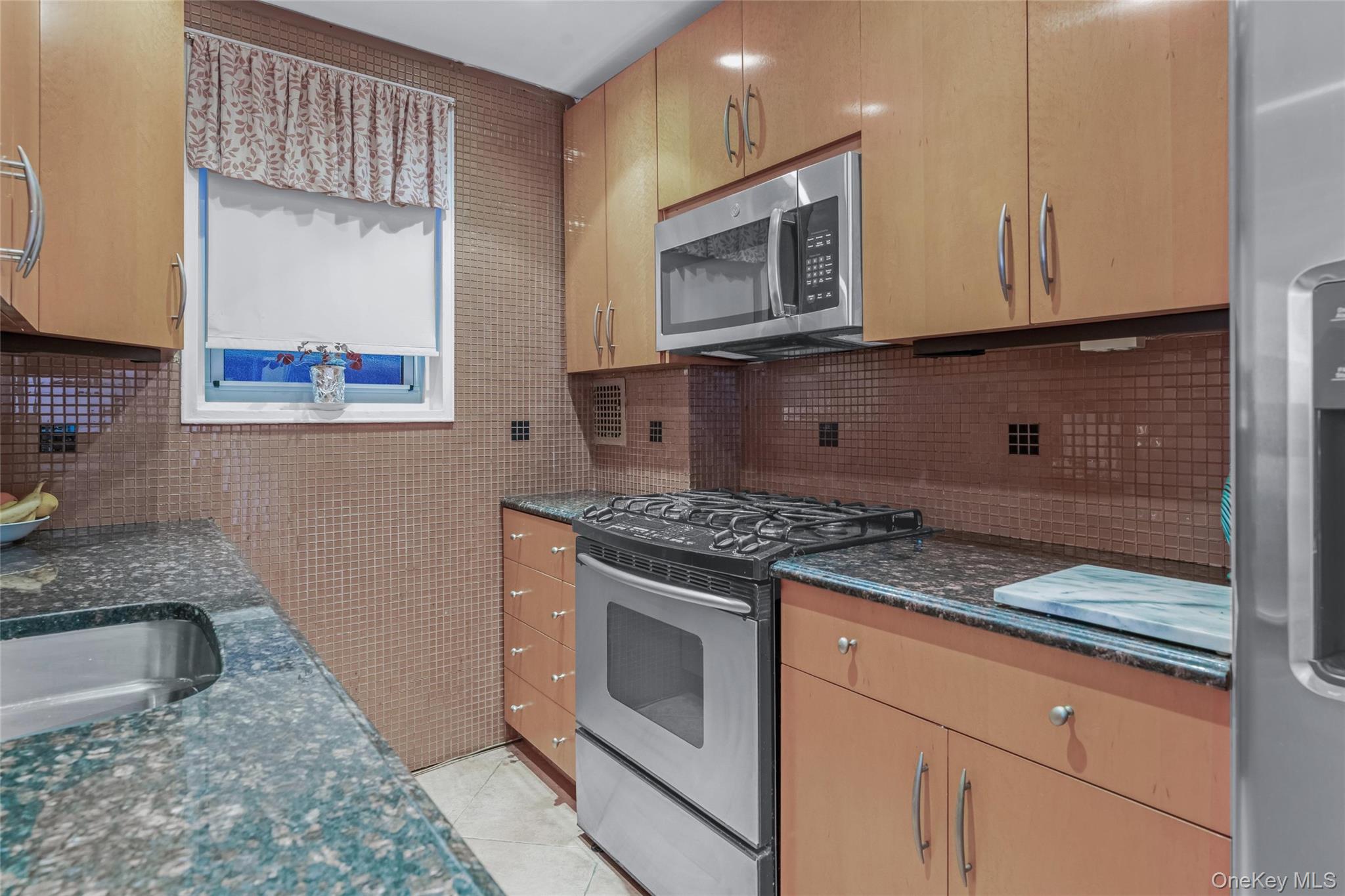 #9 photo, 44-20 Douglaston Pkwy Douglaston Parkway, クイーンズ区 Little Neck , NY 11363