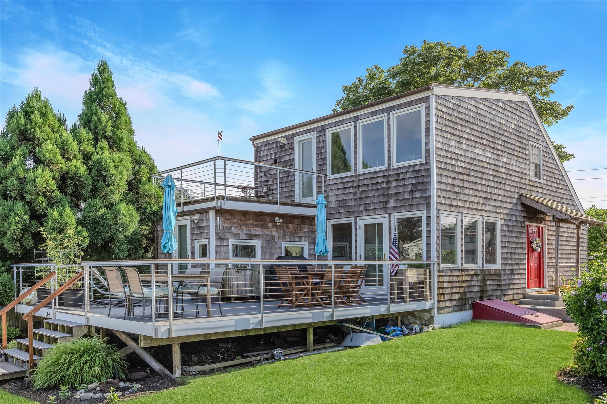 #1 photo, 253 West Drive, 东长岛 Copiague , NY 11726