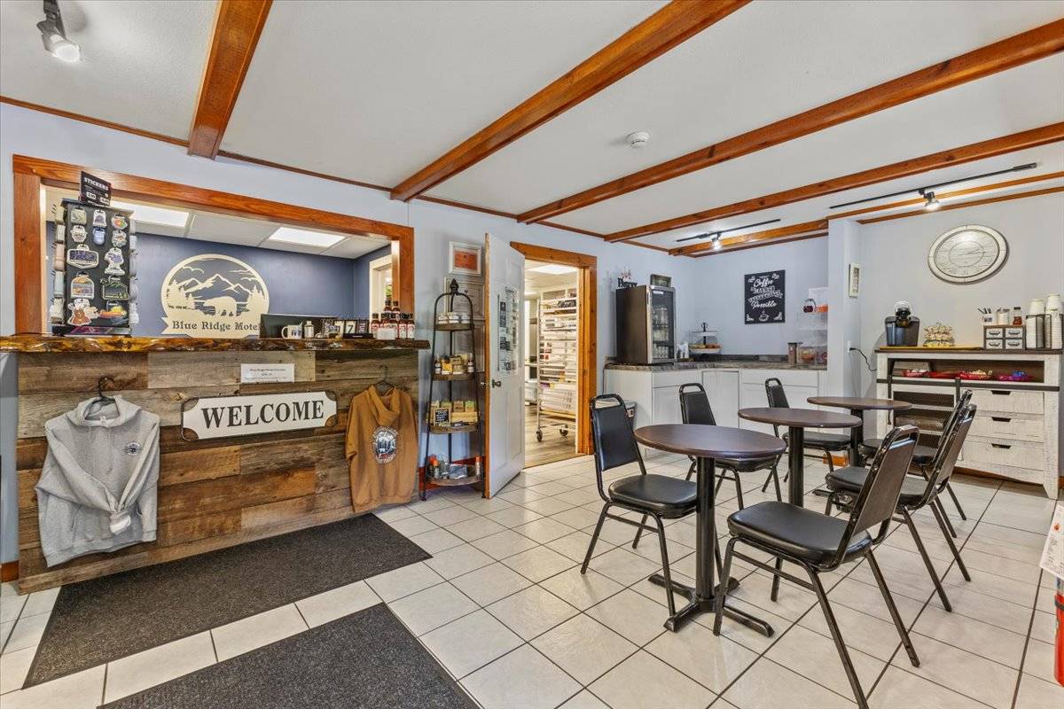 #23 photo, 2455 US Route 9, Schroon Lake , NY 12870