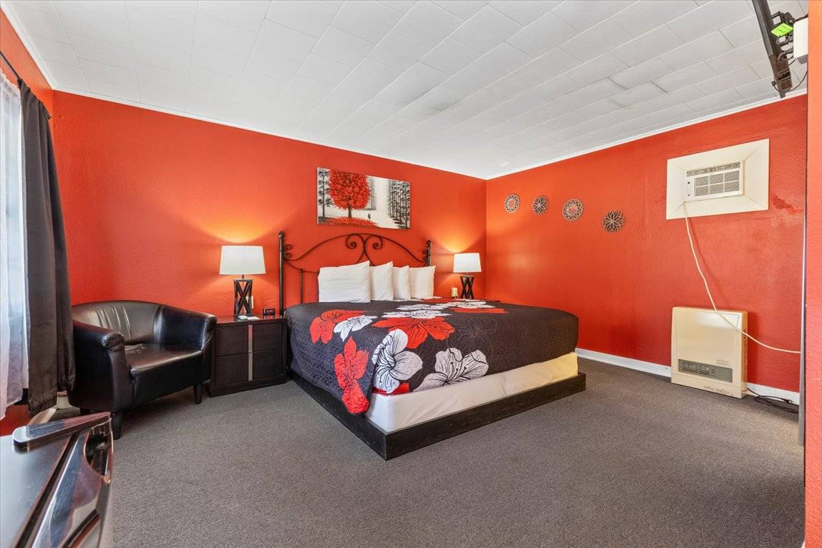 #39 photo, 2455 US Route 9, Schroon Lake , NY 12870