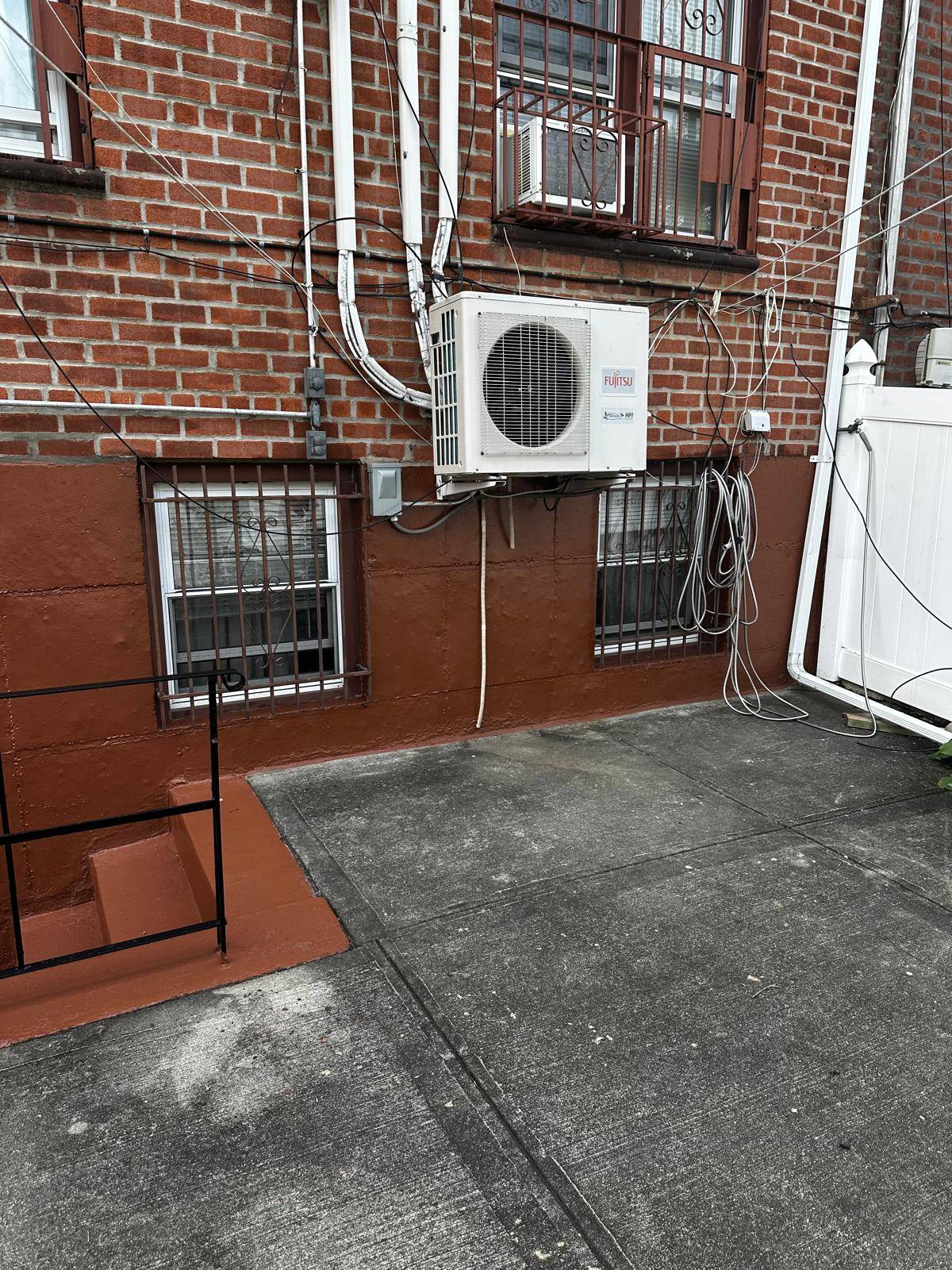 #3 photo, 9811 Seaview Avenue, ブルックリン区 Canarsie , NY 11236