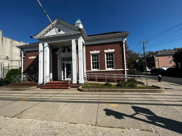 #2 photo, 257 New Dorp Lane, Staten Island , NY 10306