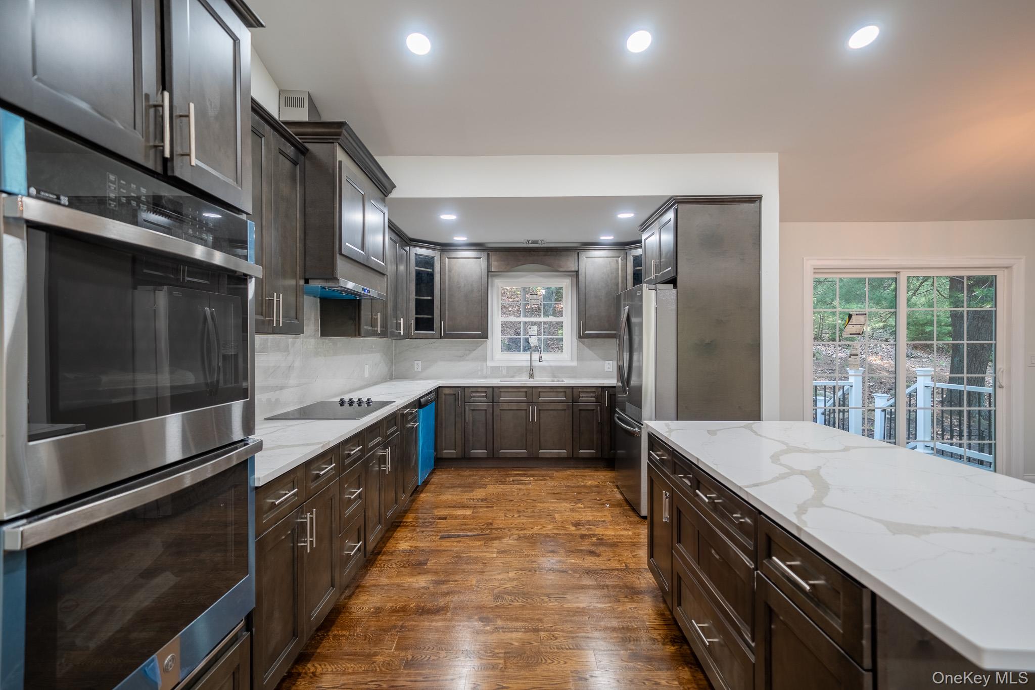 #10 photo, 368 Landing Avenue, サフォーク郡 Smithtown , NY 11787