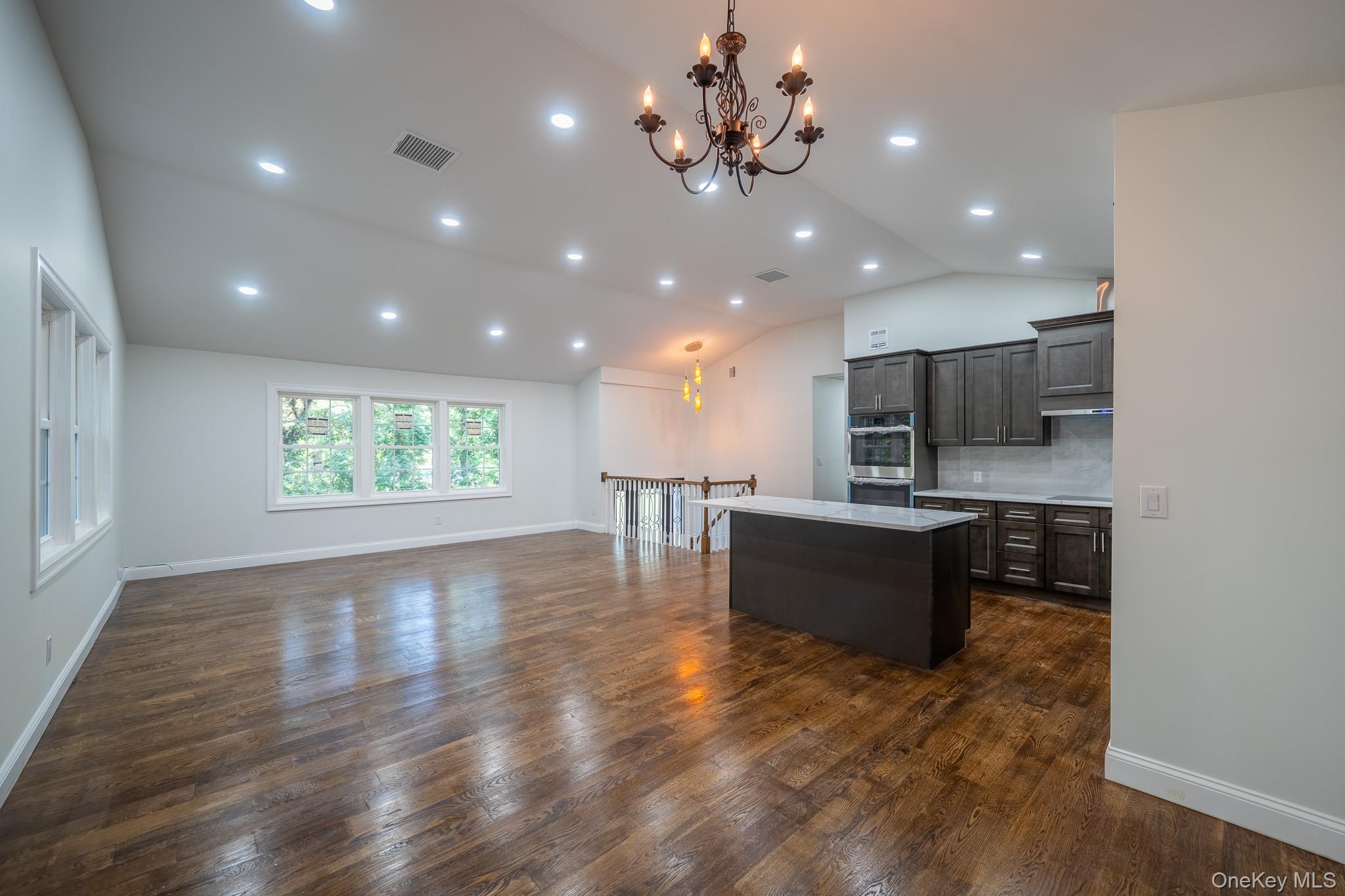 #5 photo, 368 Landing Avenue, サフォーク郡 Smithtown , NY 11787