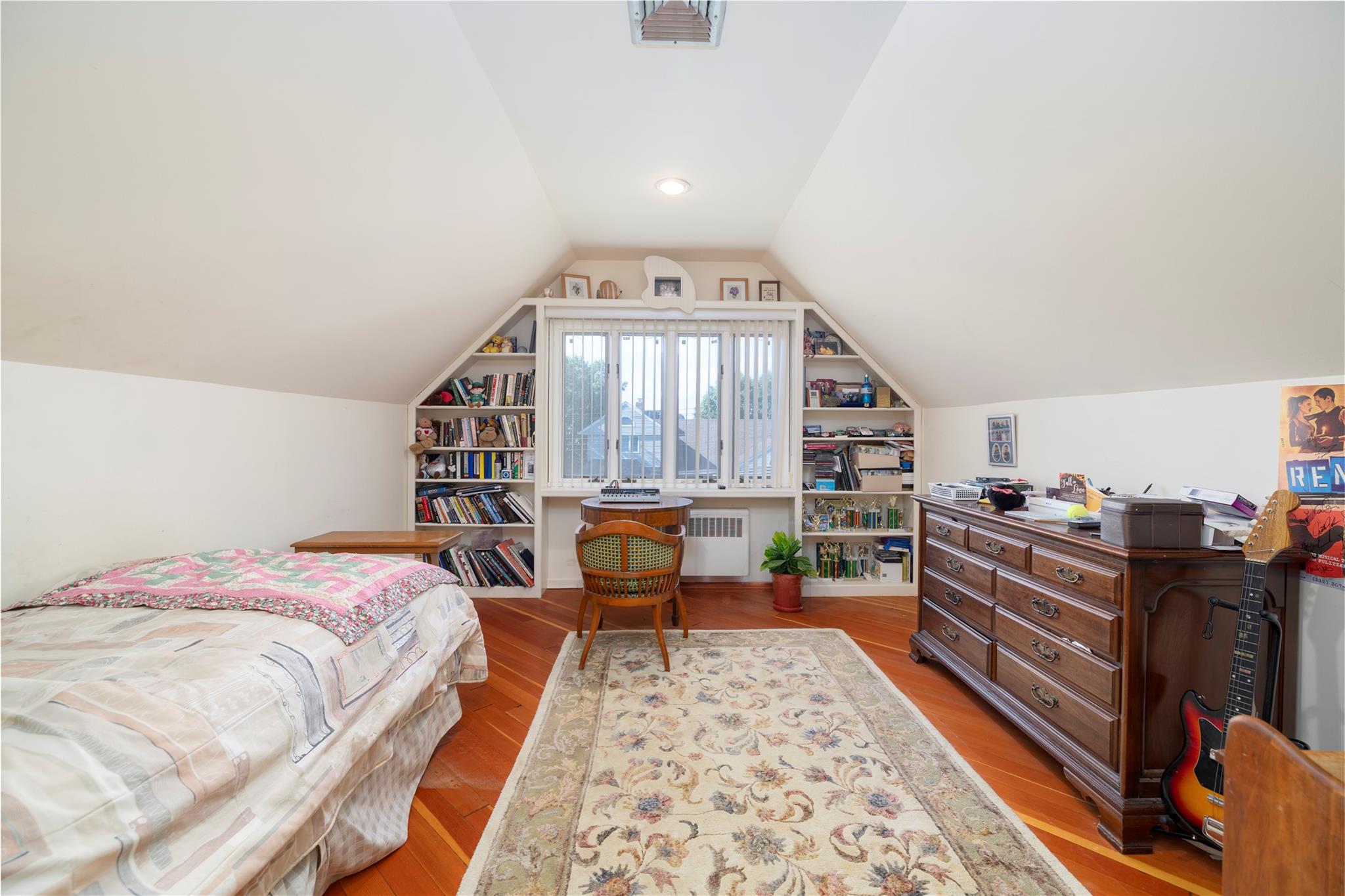 #19 photo, 15 Cail Drive, East Rockaway , NY 11518