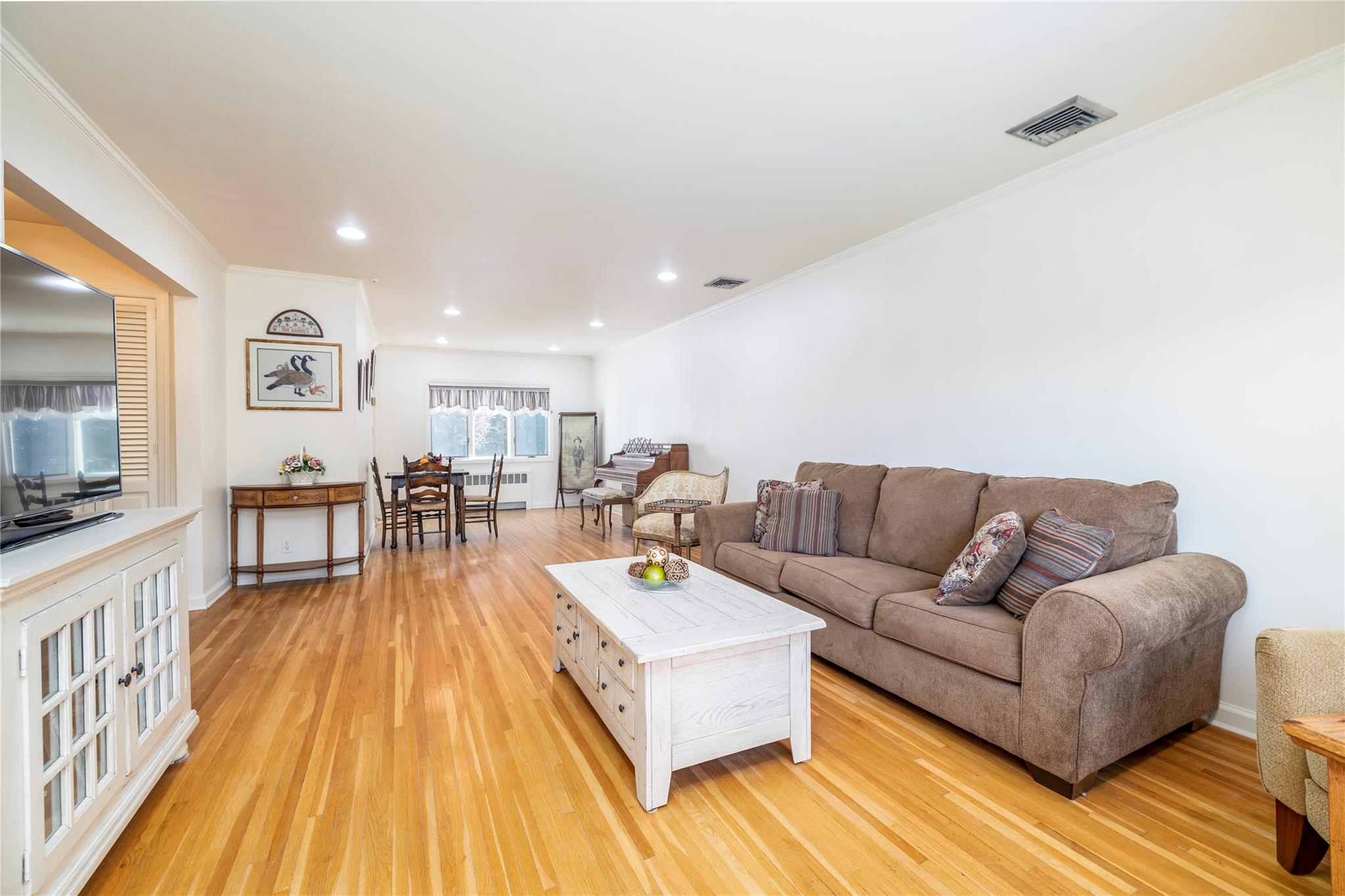 #6 photo, 15 Cail Drive, East Rockaway , NY 11518