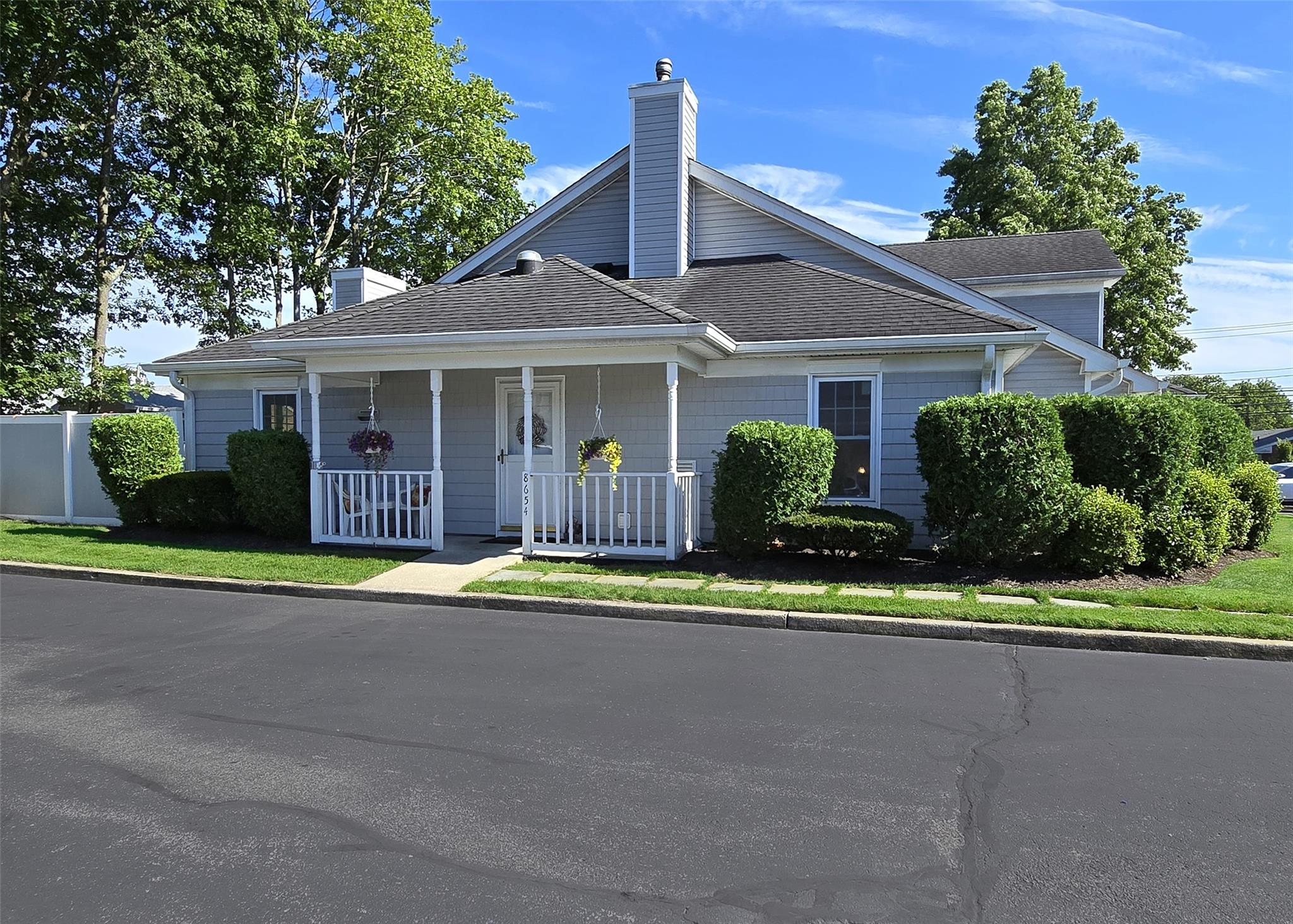 #1 photo, 865 Church Street, サフォーク郡 Bohemia , NY 11716