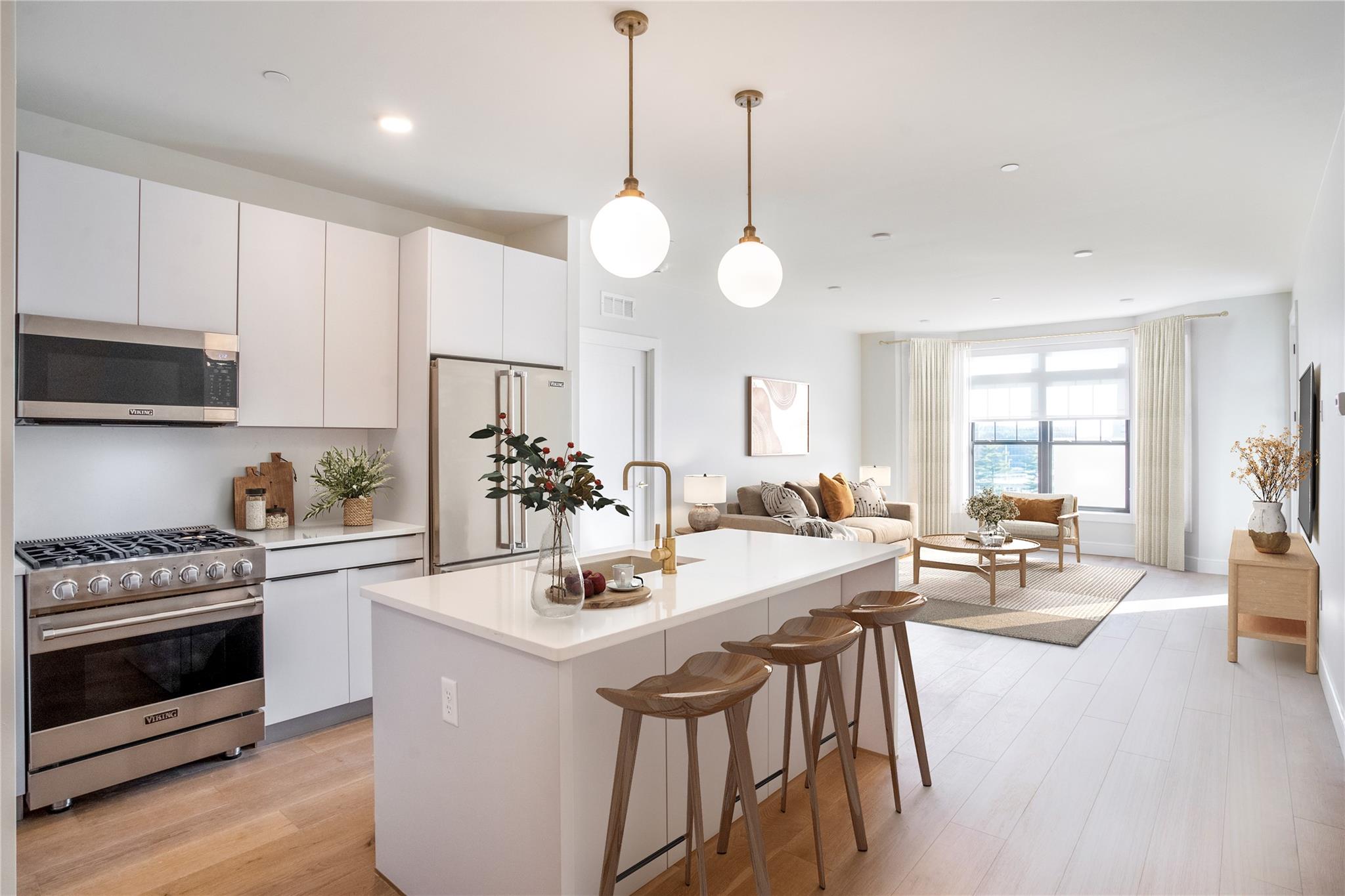 #1 photo, 695 Merrick Avenue, 롱 아일랜드 Westbury , NY 11590