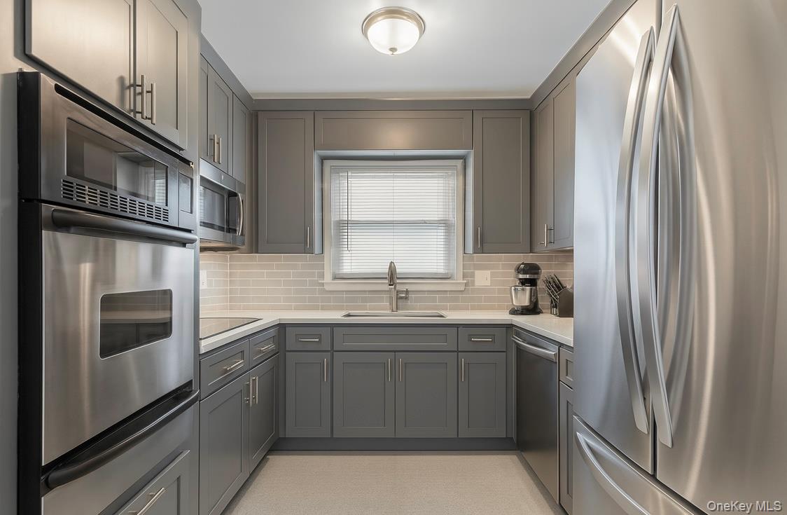 #4 photo, 279 Mary Lou Avenue, Yonkers , NY 10703