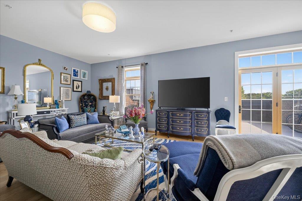 #10 photo, 249 Main Street, Beacon , NY 12508